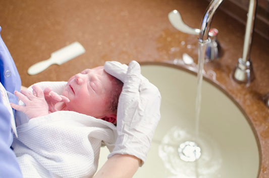 “Soothing Soaks: Crafting The Ideal Bathing Experience For Newborns”